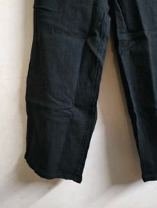 Black Straight Fit Jeans