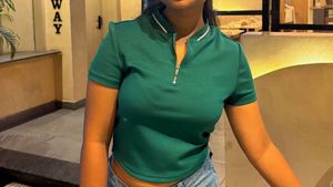 Green Polo Shirt with Zipper