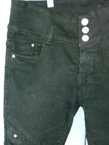 Black High-Waisted Jeans