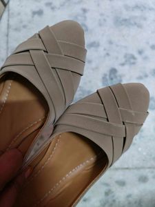 Elegant Beige Bellies