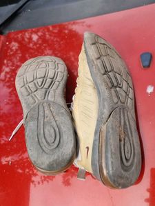 Nike Air Max Axis Shoes