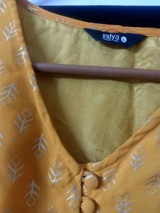 INDYA Women&#39;s Elegant Mustard Kurta