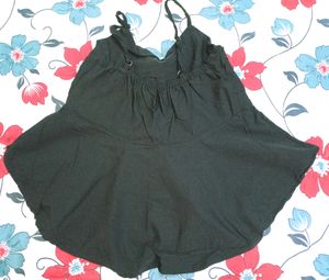 Sleeveless Crop Top ✨