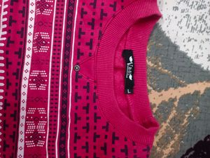 Sweatshirt