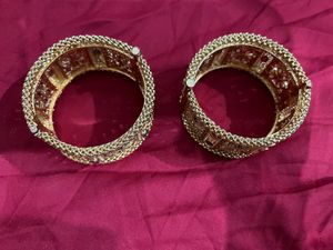 Wedding wear, shining bangle