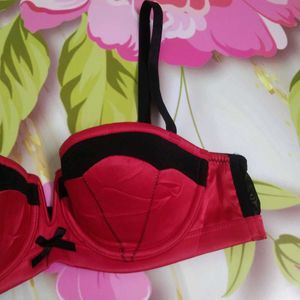 (896) Red &amp; Black Strapless Bra
