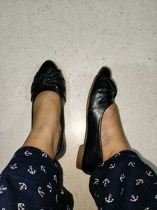 Black Knot Detail Ballerinas