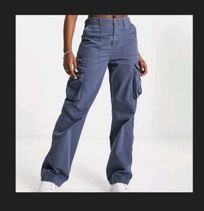 Bershka Cargo