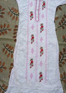 Elegant White Embroidered Kurta