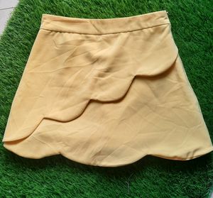 Mini Skirt 💛