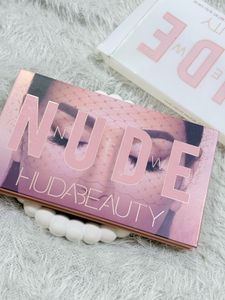 Huda Beauty Eyeshadow Palette