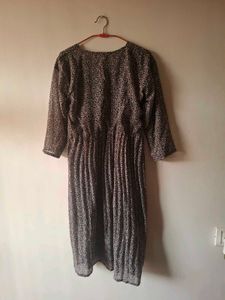 Elegant Patterned Midi Dress