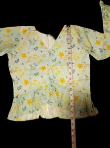 V-NECK COTTON FLORAL TOP – with Ruffle Hem