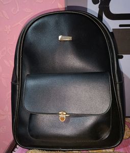 Women Good Quality Black Leather Backpack.