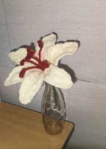 Crochet Lily Flower in Vase