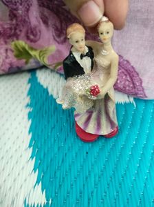 Gift Show Piece Couple Statue