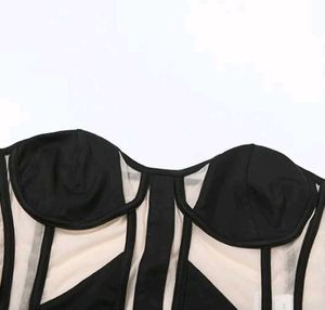 Black Cut-Out Detailed Sweetheart Neck Corset Top