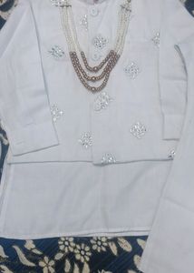 White Kurta Pajama And Wase ort