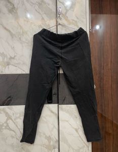 black trackpant