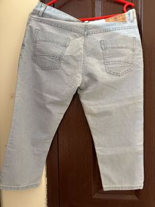 Light Blue capri Jeans