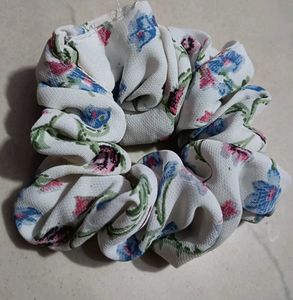 Floral Print Scrunchie Set