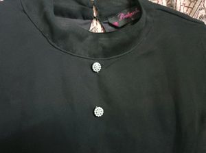 Black Maxi Top L Size With Front Slit!!Sleeves Included Inside!!New Not Worn Without Tag!!Fixed Price 🙏 Freebie Given❤️