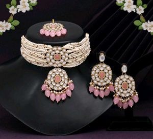 Kundan Jewellery Set