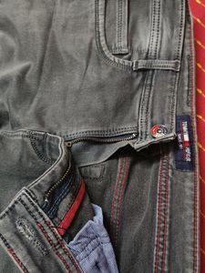3 Jeans In Good Condition