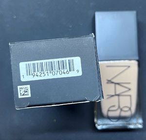 Light Reflecting Advanced Skincare Luminous satin
