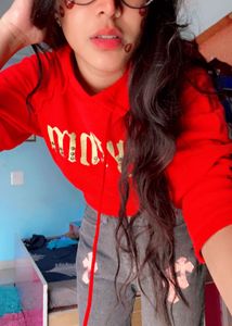 Red Huddie Crop