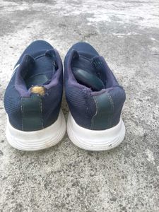 Sports shoe for men