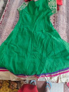Green Embroidered Kurta