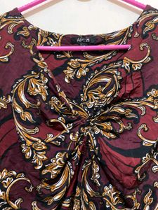 Floral Top Stretchy B-34-38 L-25.5