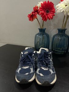 New Balance 2002r