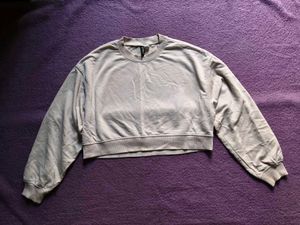 H&amp;M Sweatshirt
