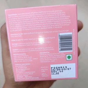 GUAVA GLOW SMOOTHIE MOISTURIZER