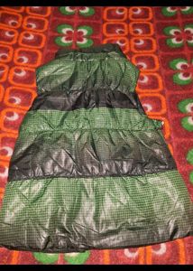 sale 🎊🎆🎄🎉Green Puffer Vest