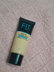 Maybelline Fit Me Matte + Poreless Foundation
