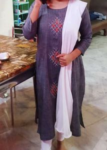 Gray Embroidered Kurti with White Dupatta