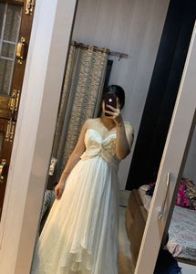 Elegant White Ethnic Gown❤️🎀🦋