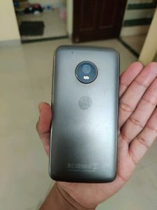 Moto G5 Plus 4/32 (With Bad SCREEN)
