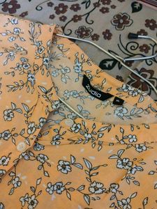 Floral Print Tie-Front Top