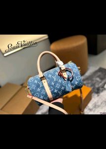 LOUIS VUITTON PETITE MALLE SOUPLE SLING WD BOX