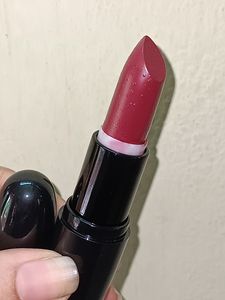 Faces Canada Weightless Creme Lipstick