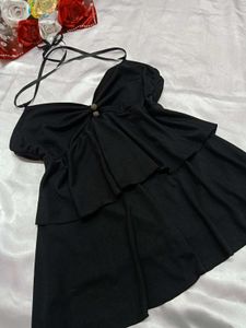 🖤Black Halter Ruffled Top🖤