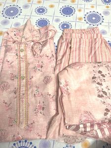 Very Pretty And Beautiful Suit
