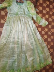 Beautiful Long Gown 💝💝
