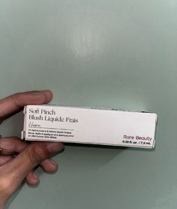 RARE BEAUTY BLUSH- SHADE HOPE