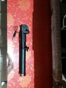 NEW SELFIE STICK BLACK COLOR ACCHA HAI