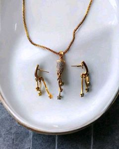 Combo (7) Golden Jewellery Sets